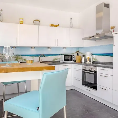 Ferienwohnung Ruegen, Ostseebad Sellin, Villa Wiederkehr شقة Sellin (Rugen)