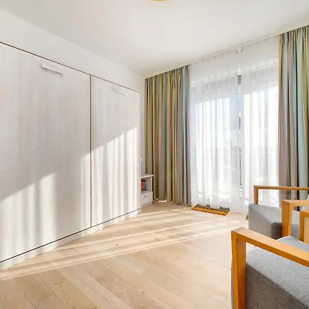 Ferienwohnung Ruegen, Ostseebad Sellin, Villa Wiederkehr شقة Sellin (Rugen)