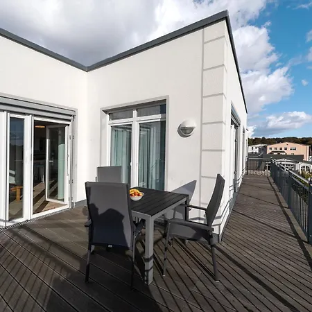 Ferienwohnung Ruegen, Ostseebad Sellin, Villa Wiederkehr شقة