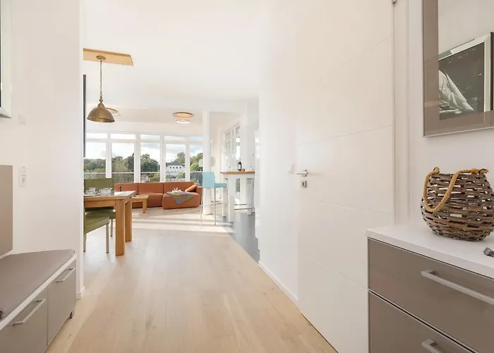 Ruegen, Ostseebad Sellin, Wiederkehr Sellin (Rugen)